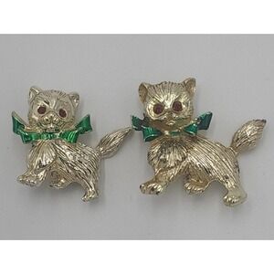 Lot of 2 Vintage gold tone CATs w/ green bow red rhinestone eyes brooch pin